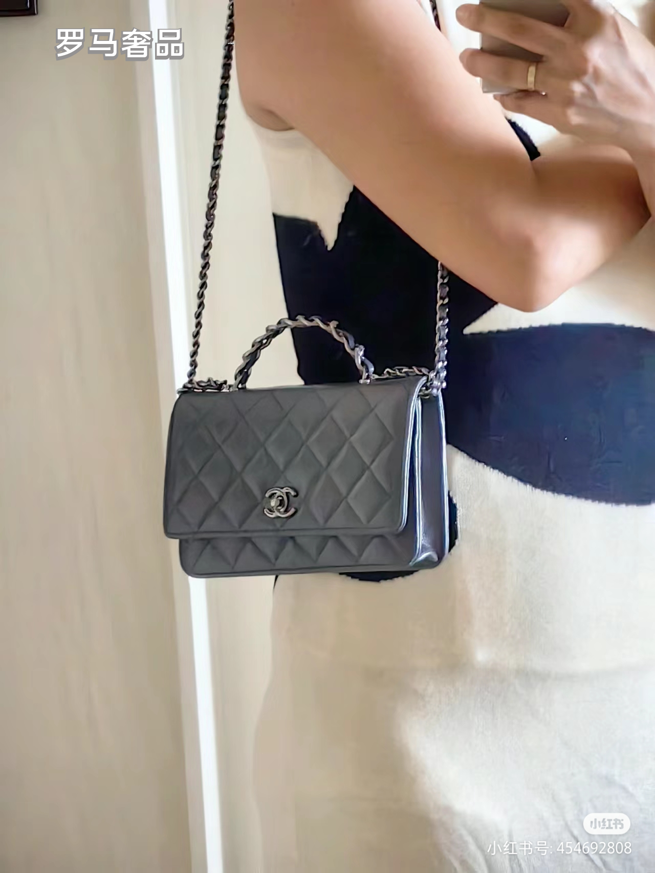Luxury Quilted Leather Crossbody Bag with Chain Strap - Classic Designer Style Flap Bag