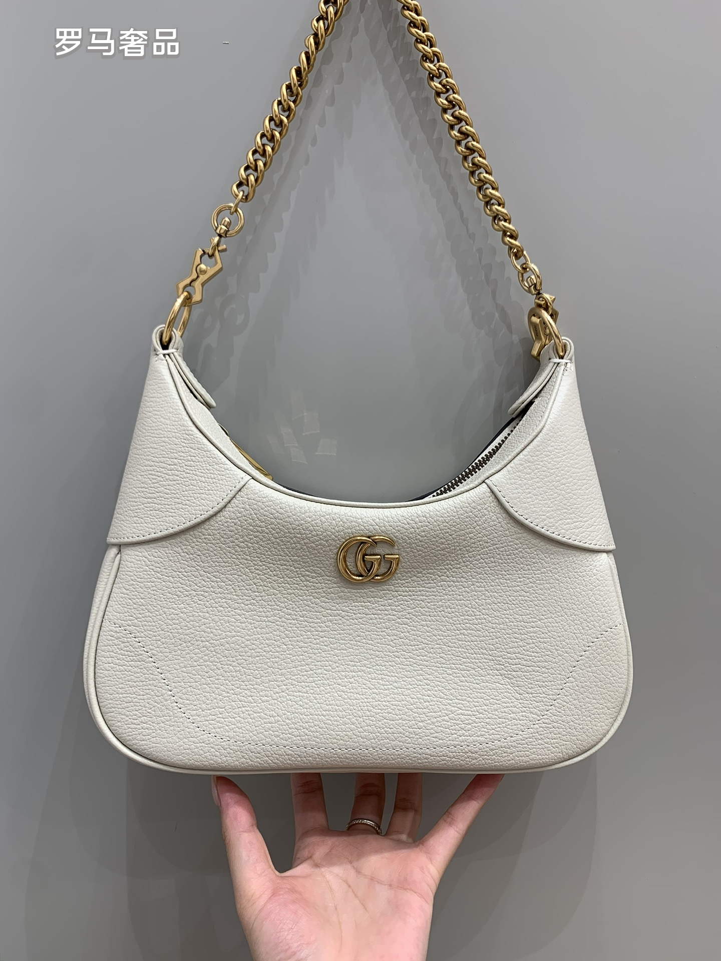 Gucci Luxury White Leather Hobo Bag with Gold Chain Shoulder Strap