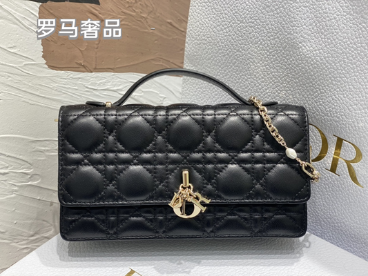 Christian Dior Lady Dior Pouch Black Cannage Lambskin Gold-Tone Hardware