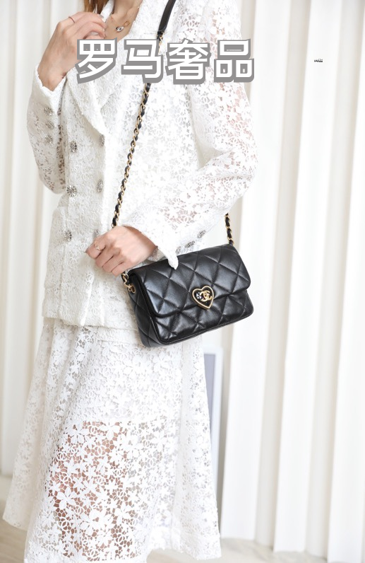 Black Quilted Leather Heart Chain Flap Bag - Elegant Shoulder Crossbody Bag
