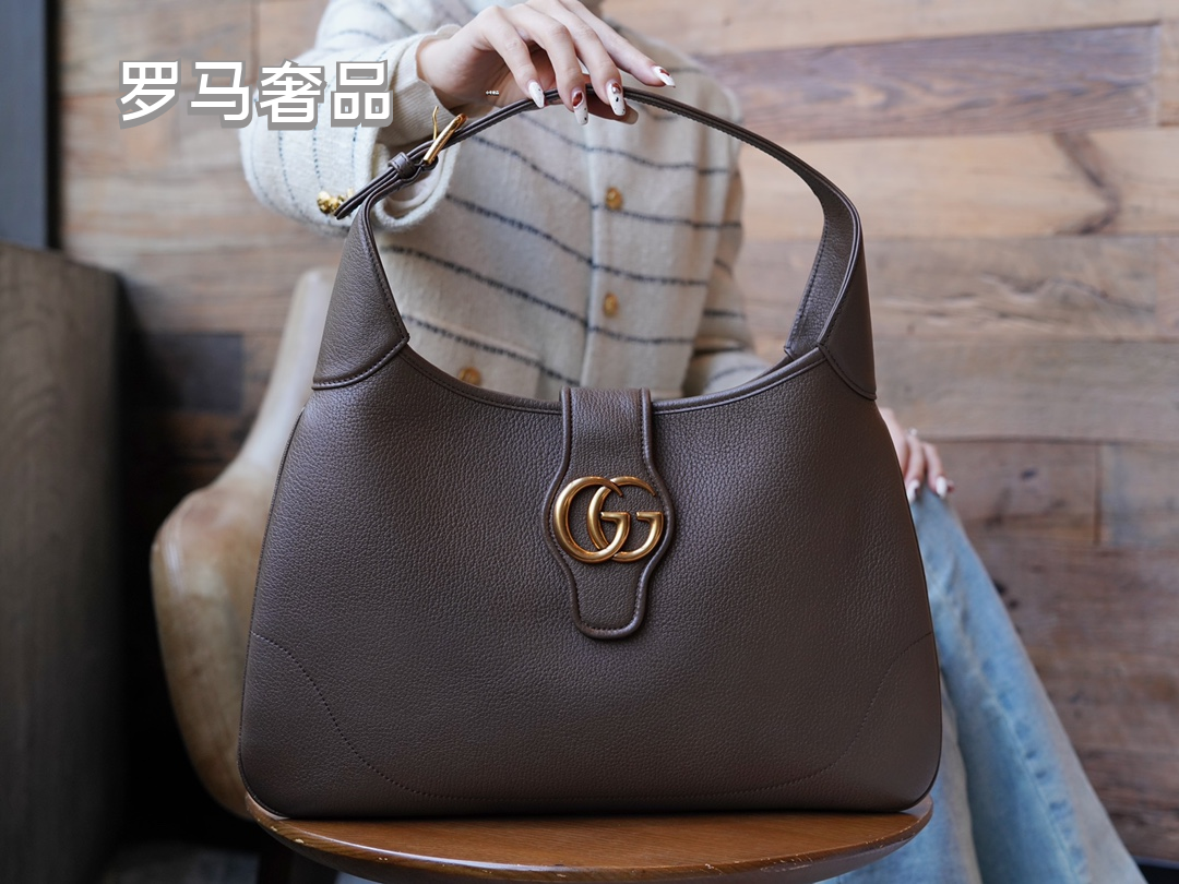 Gucci Vintage Brown Leather Hobo Shoulder Bag with Gold Buckle Accent