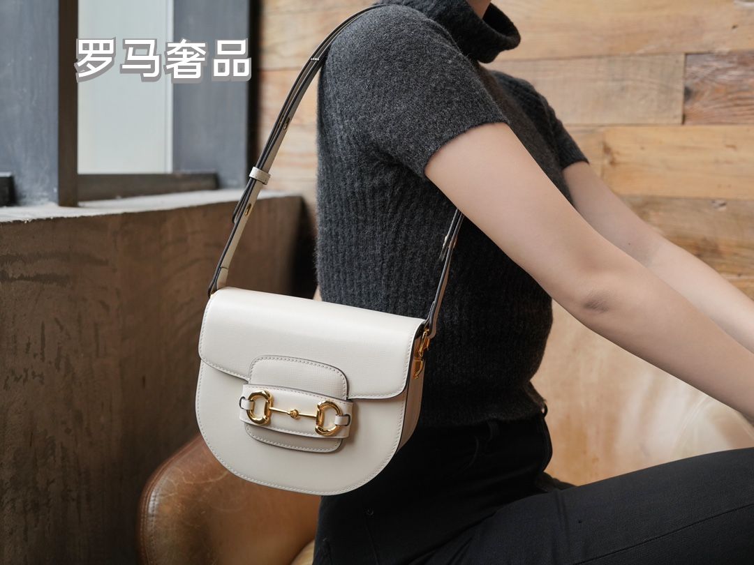 Gucci Vintage Black Leather Crossbody Saddle Bag with Gold Horsebit Detail