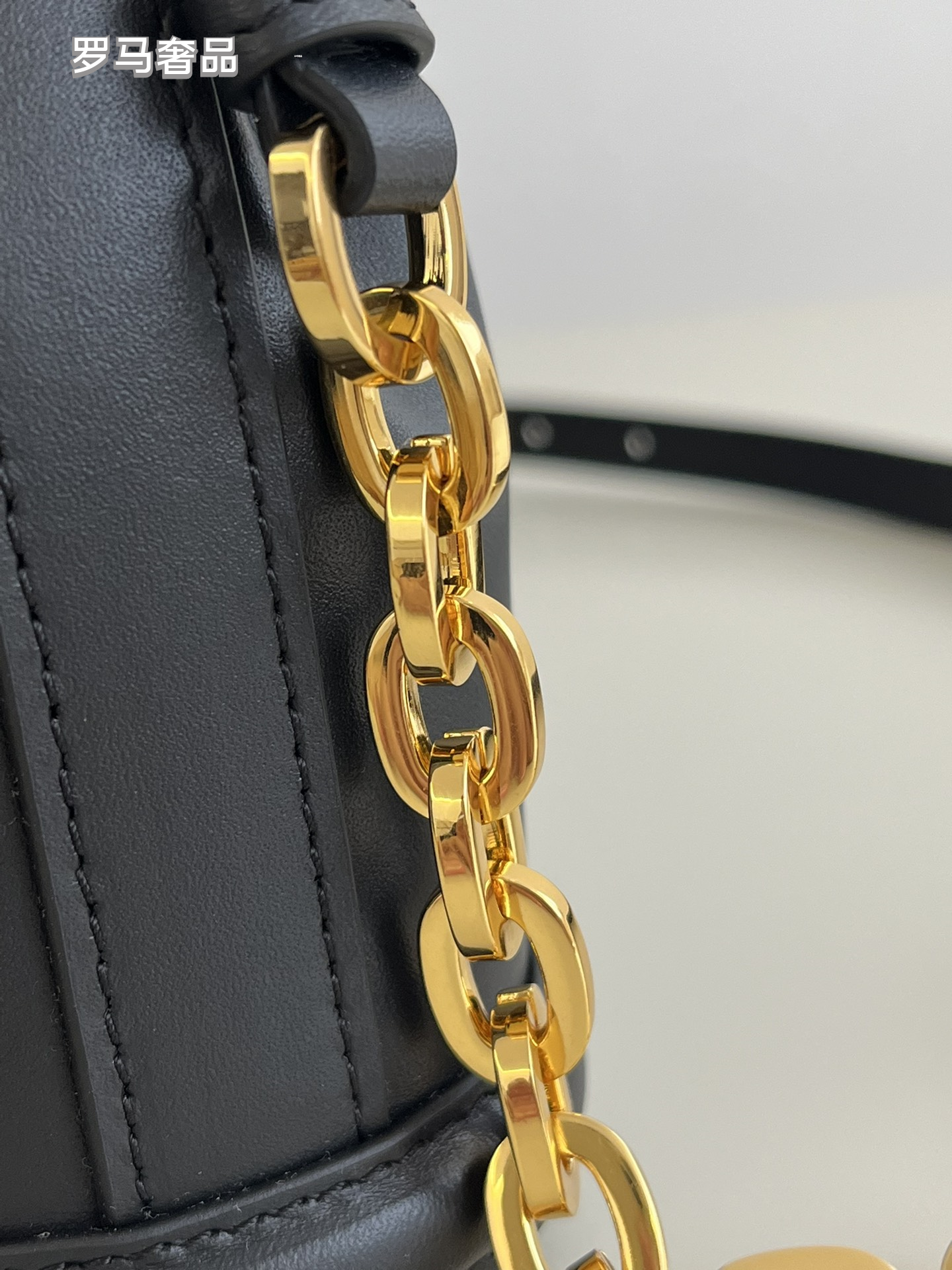 Christian Dior C'est Dior Bucket Bag - White Calfskin with Gold-Tone Hardware