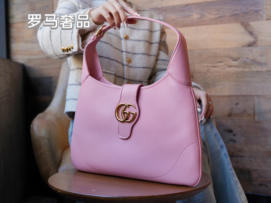 Gucci Vintage Brown Leather Hobo Shoulder Bag with Gold Buckle Accent