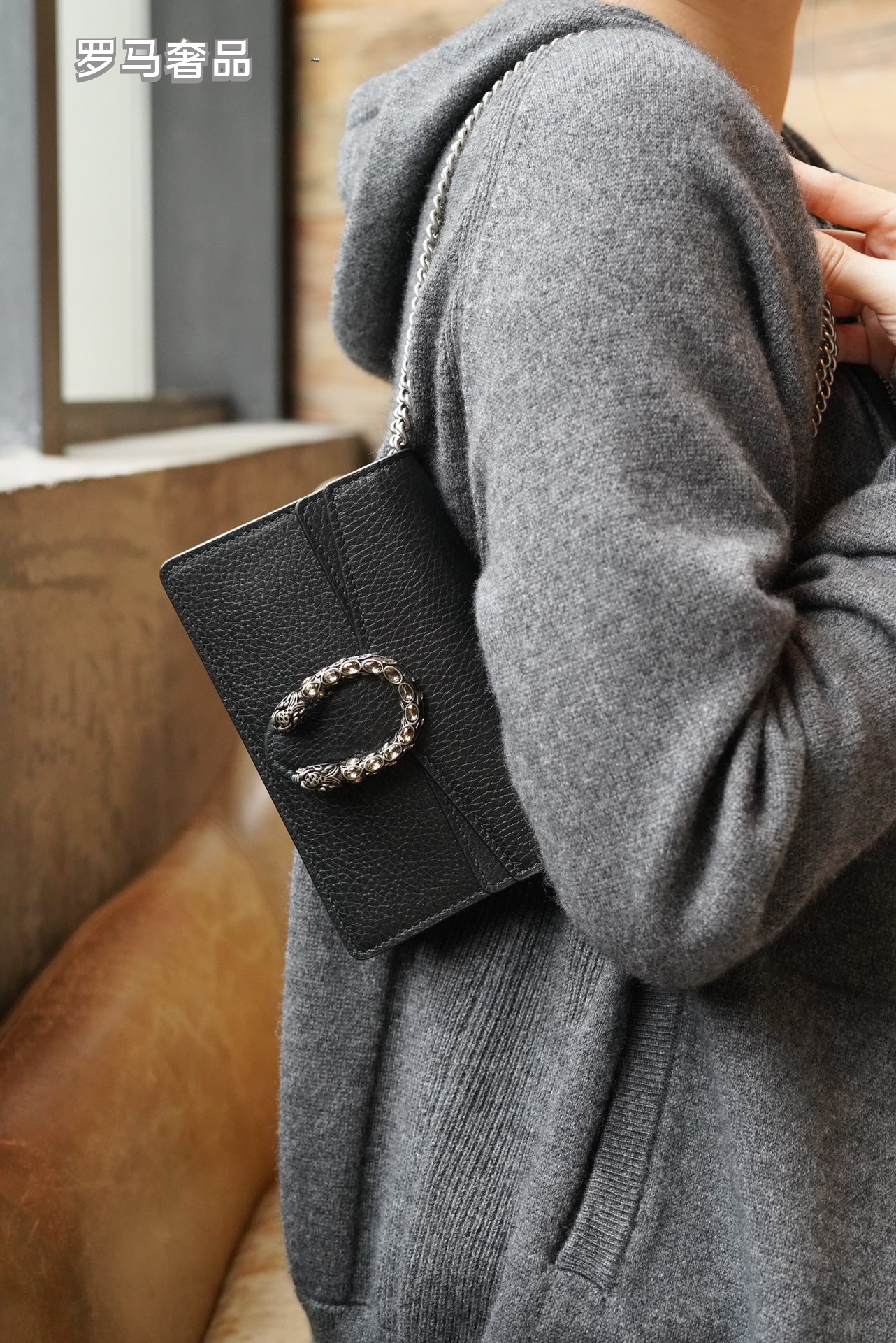 Gucci Black Textured Leather Chain Shoulder Bag with Tiger Head Buckle