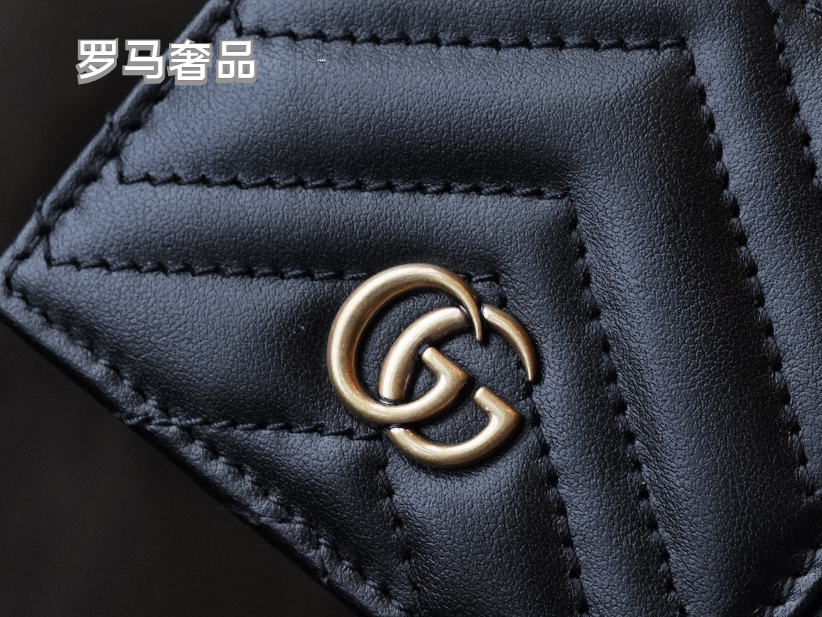 Gucci Luxury Black Chevron Quilted Leather Crossbody Bag with Gold Chain