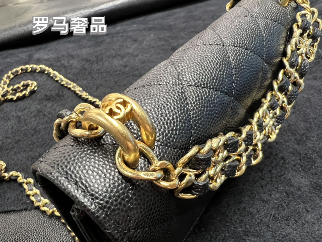 Luxury Quilted Leather Flap Shoulder Bag with Gold-Tone Chain and CC Logo - Black
