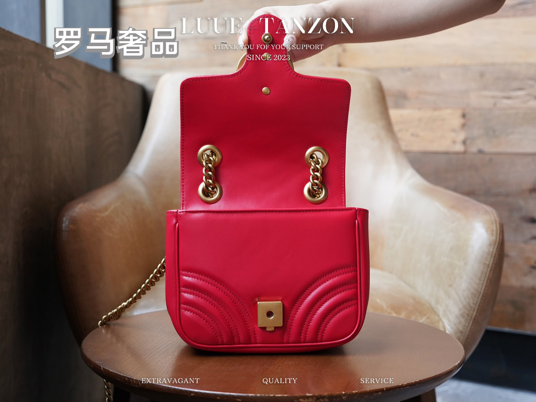 Gucci GG Marmont Small Matelassé Shoulder Bag in Red Leather