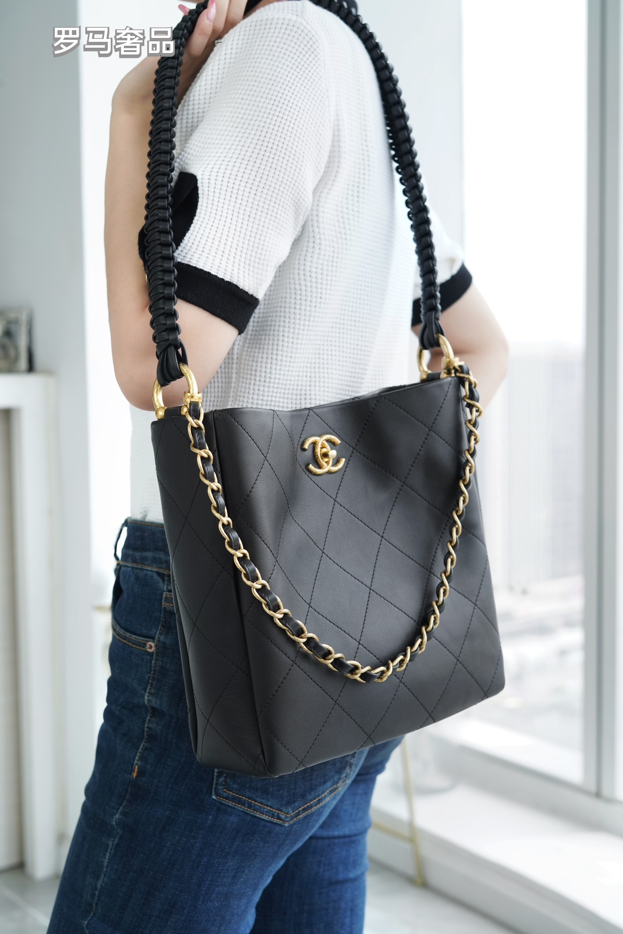 Chanel Quilted Caviar Leather Small Bucket Bag with Gold-Tone Hardware - Black
