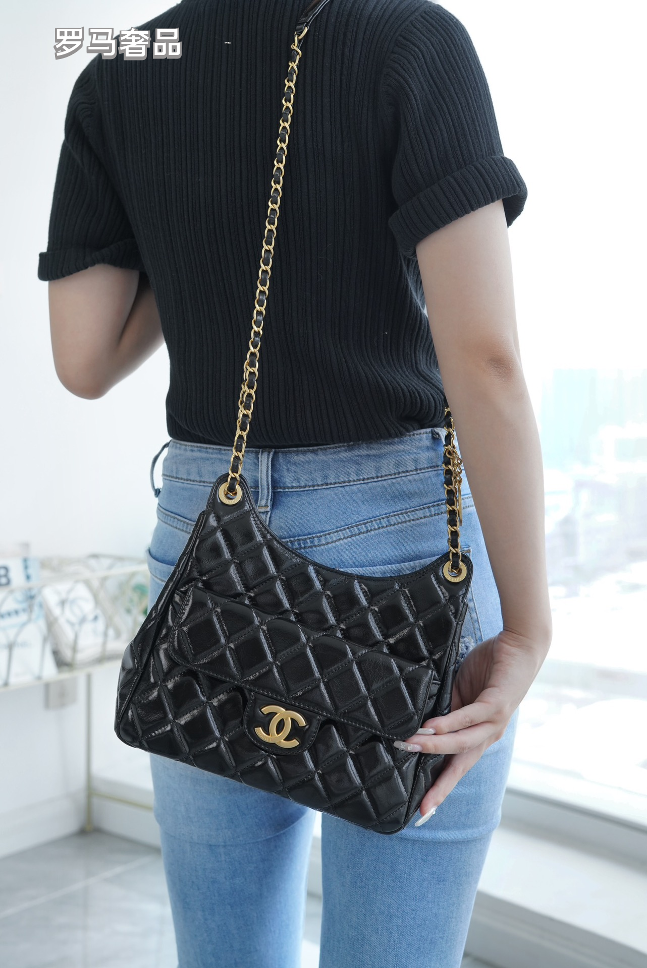 Elegant Black Quilted Patent Leather Shoulder Bag with Gold Chain Strap
