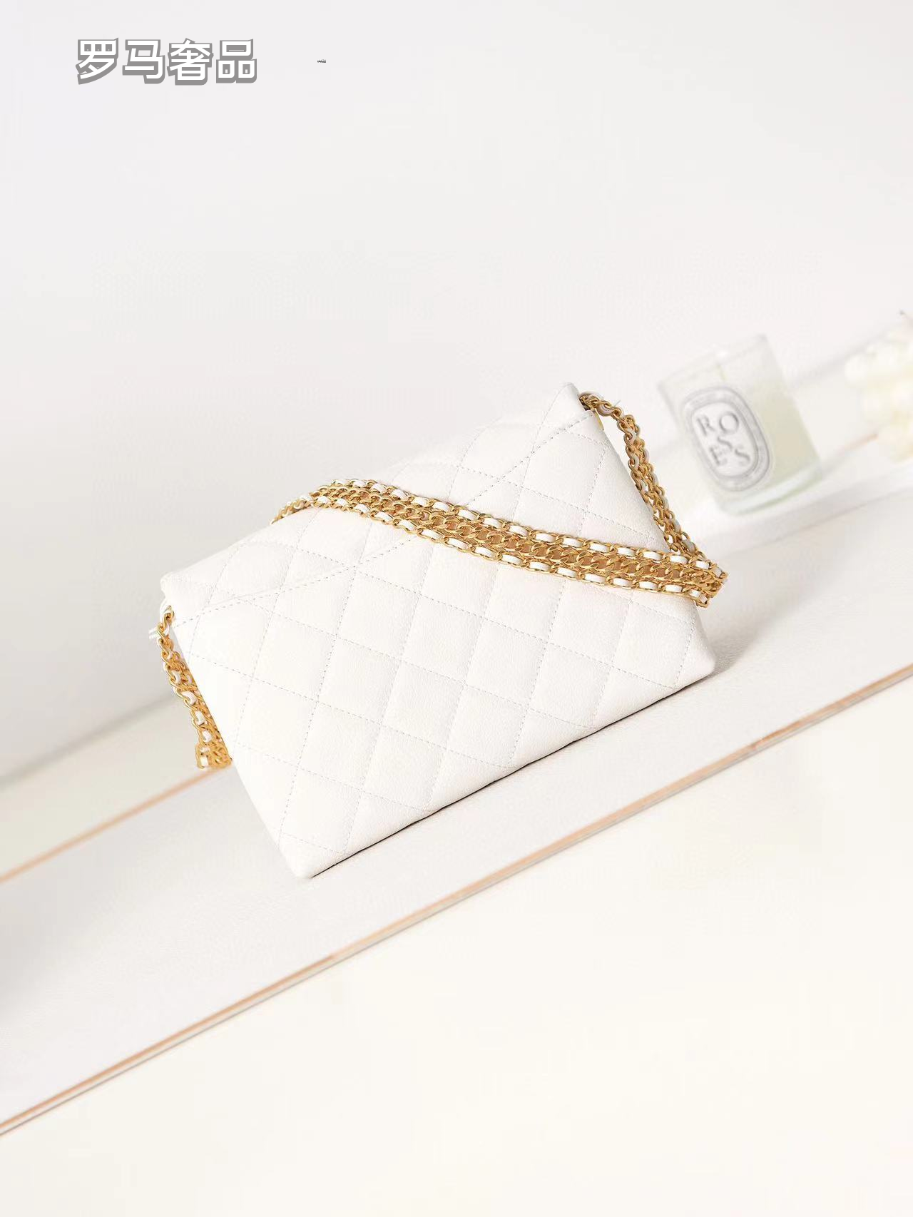 Luxury Black Quilted Leather Flap Shoulder Bag with Gold-Tone Chain Strap
