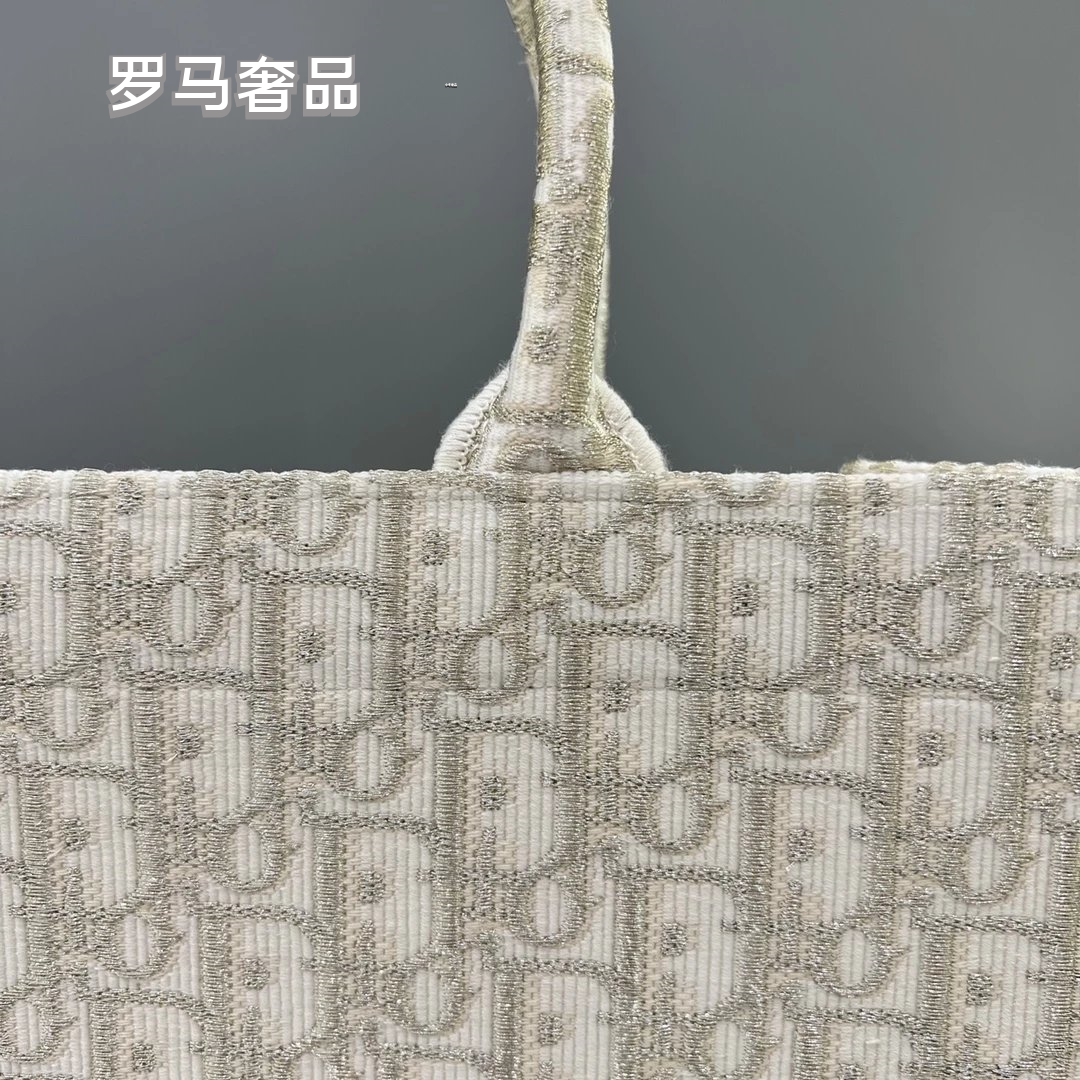 Dior Classic Monogram Canvas Tote Bag Elegant Top Handle Shoulder Handbag