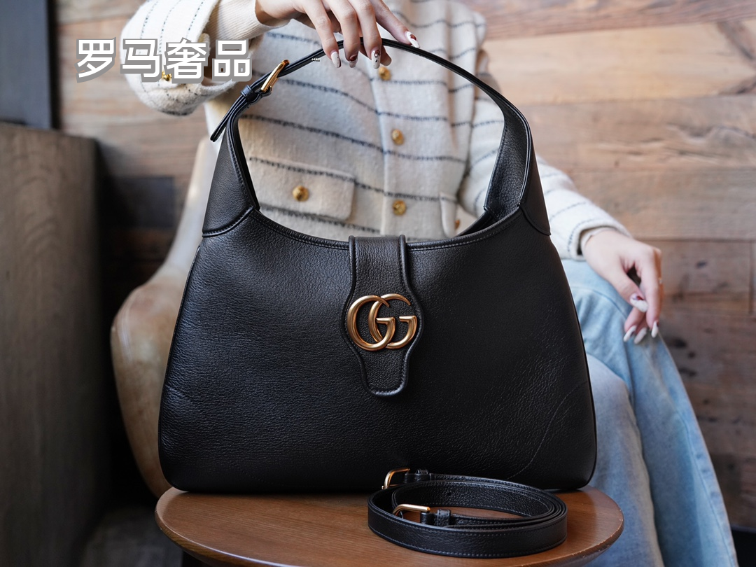 Gucci Vintage Brown Leather Hobo Shoulder Bag with Gold Buckle Accent