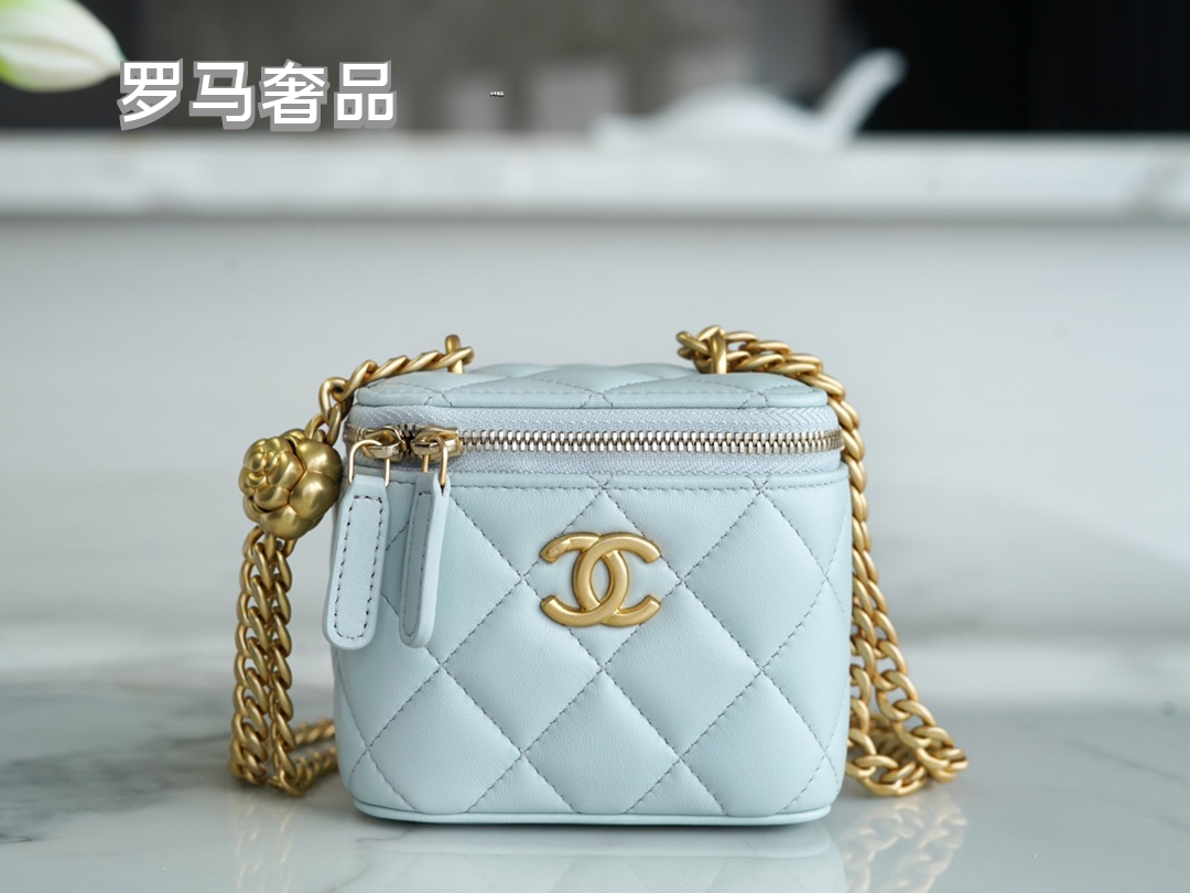 Small Quilted Vanity Bag with Gold Chain Strap - White Luxury Crossbody Case