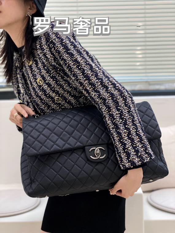 Luxury Oversized Black Quilted Leather Shoulder Bag - Maxi Flap Handbag for Women
