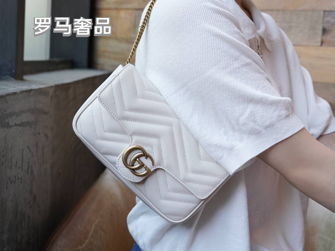 Gucci Luxury Black Chevron Quilted Leather Crossbody Bag with Gold Chain