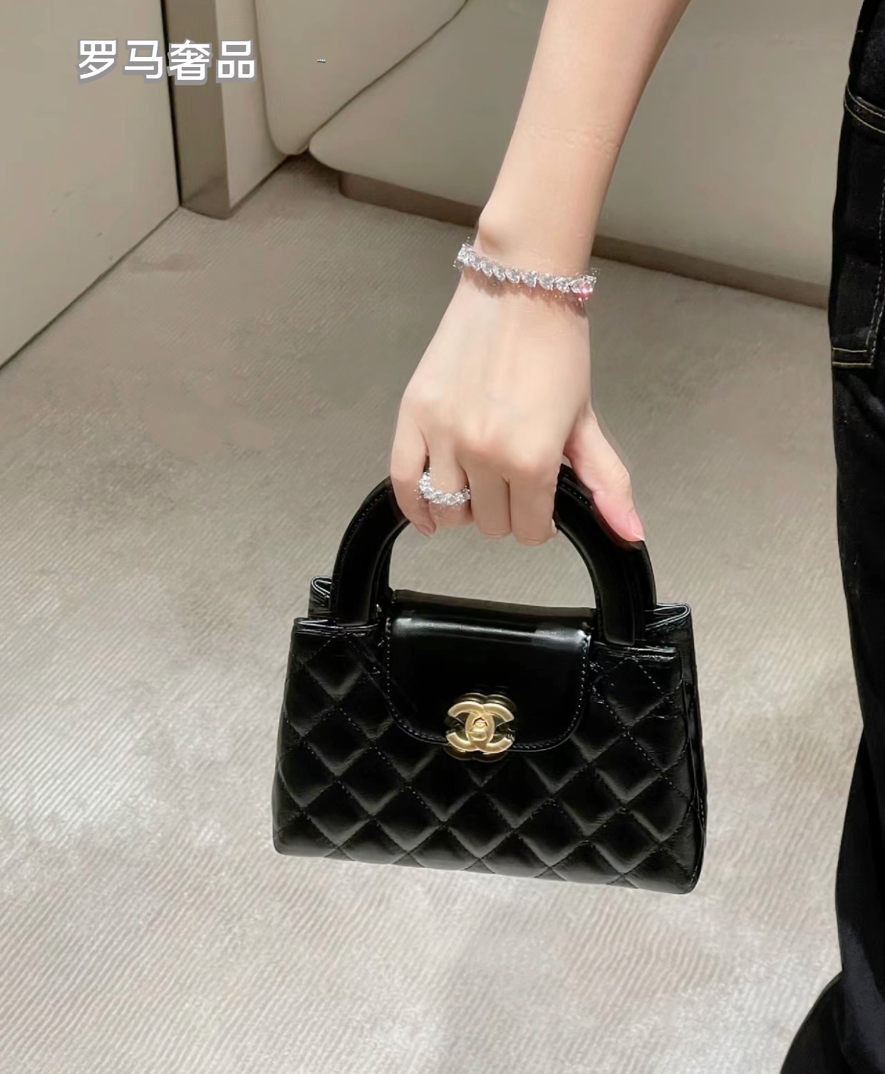 LUUE-TANZON Women's Elegant Quilted Black Leather Top Handle Handbag