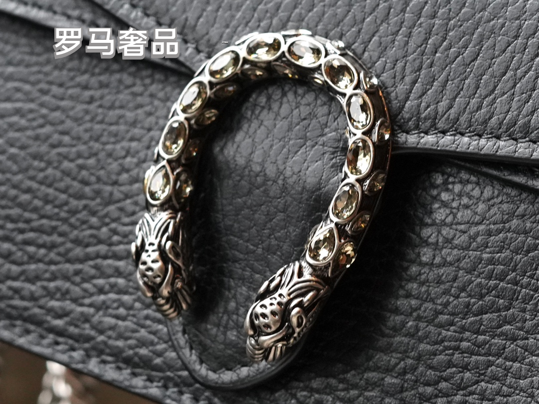 Gucci Black Textured Leather Chain Shoulder Bag with Tiger Head Buckle