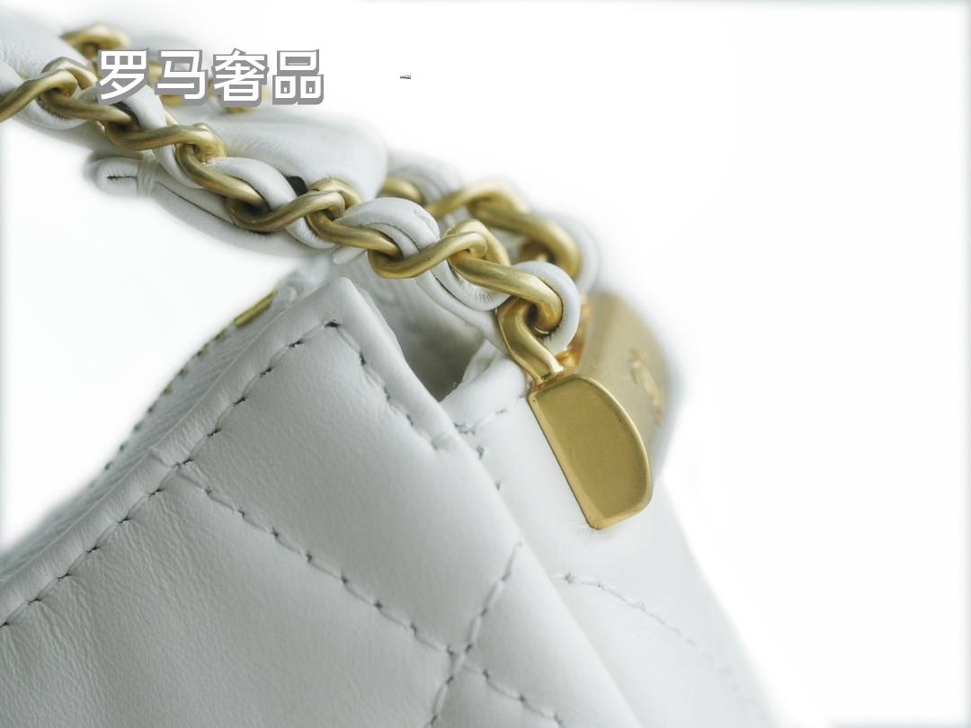 Luxury White Quilted Leather Hobo Handbag with Gold-Tone Chain Strap