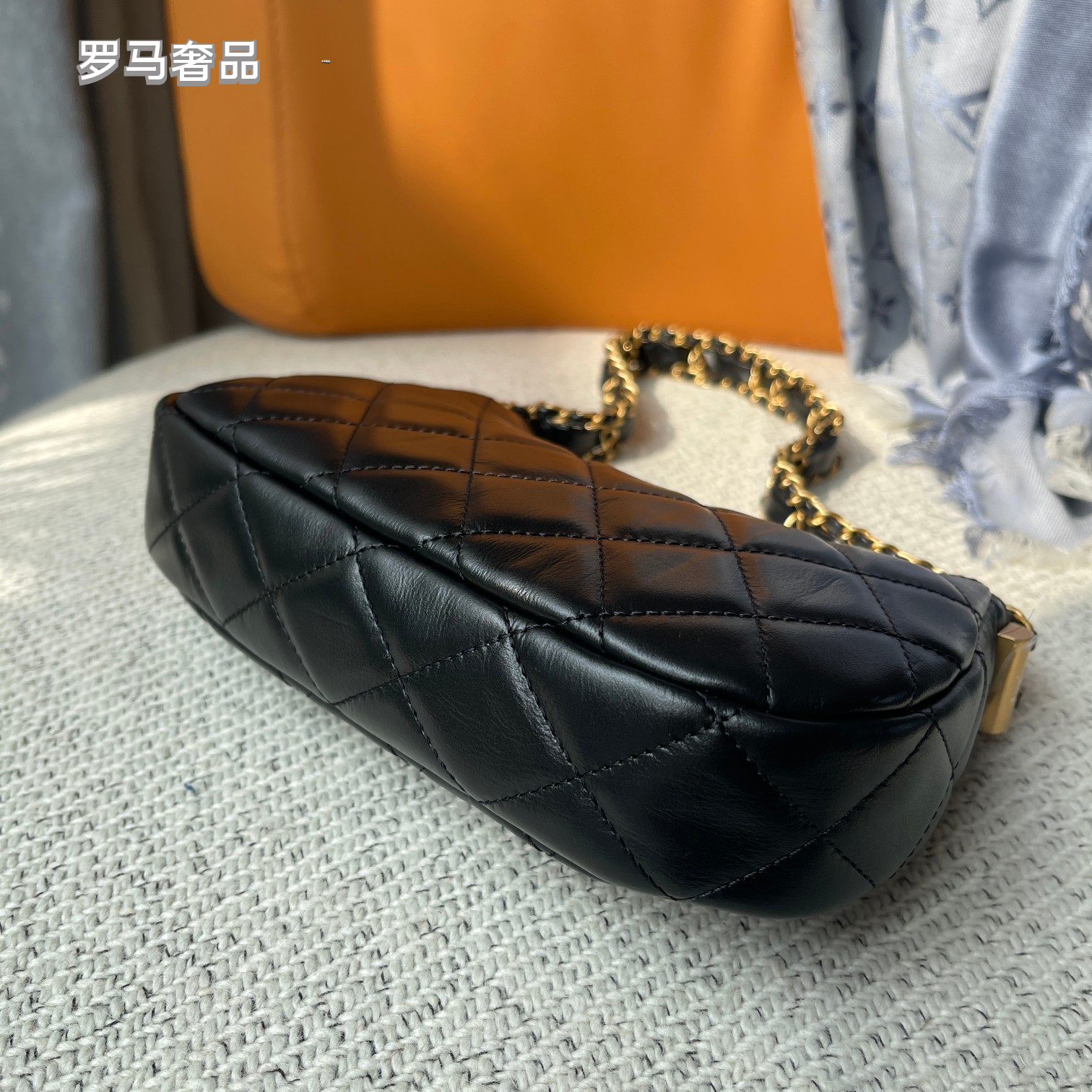 Black Quilted Leather Hobo Shoulder Bag with Chain Strap - Elegant Luxury Style Handbag