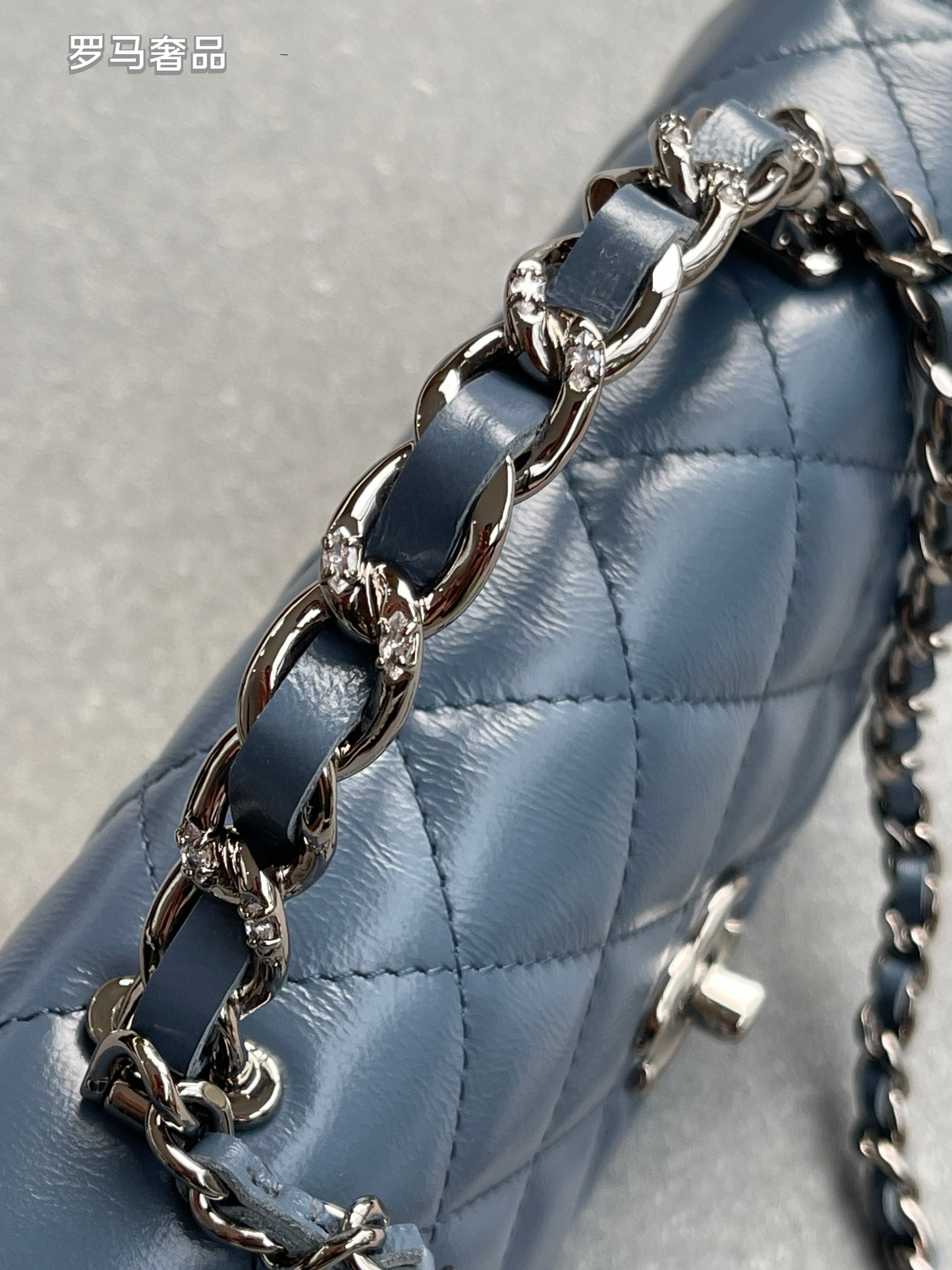 Elegant Quilted Leather Crossbody Flap Bag with Chain Strap - Multiple Colors