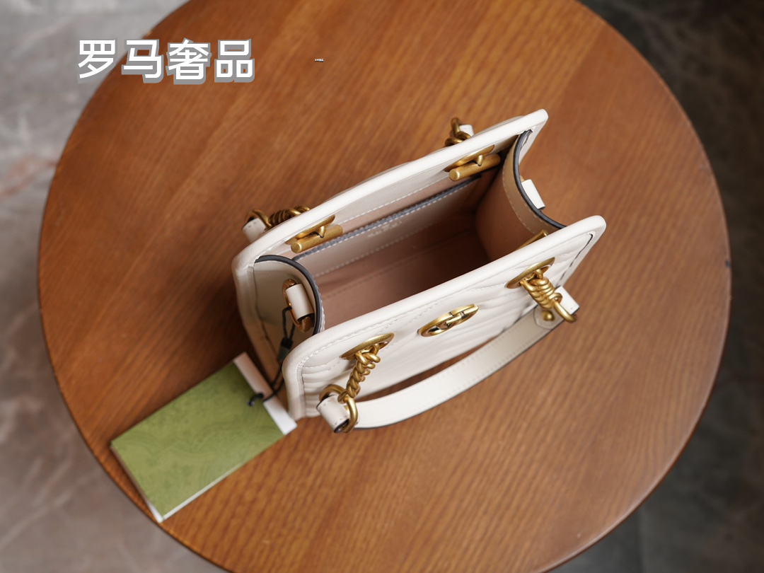 Gucci White Chevron Quilted Leather Mini Crossbody Bag with Gold Chain