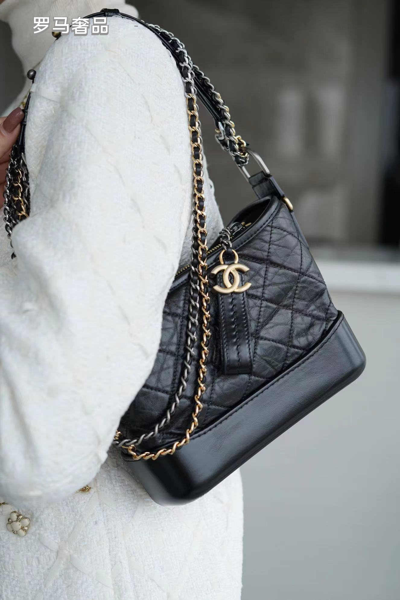 LUUE - TANZON Women's Quilted Black Leather Shoulder Bag with Gold-Tone Chain Strap