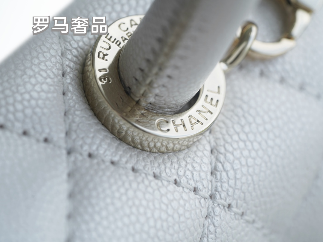 Chanel White Quilted Caviar Coco Handle Bag with Gold-Tone Hardware