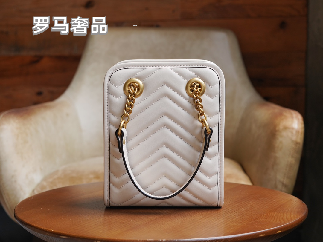Gucci White Chevron Quilted Leather Mini Crossbody Bag with Gold Chain