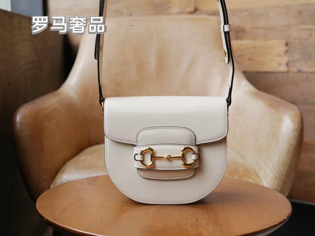 Gucci Vintage Black Leather Crossbody Saddle Bag with Gold Horsebit Detail