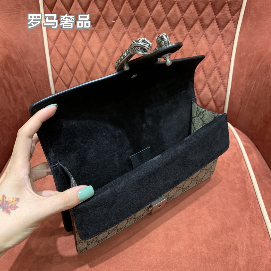Gucci Dionysus GG Supreme Small Shoulder Bag with Tiger Head Closure
