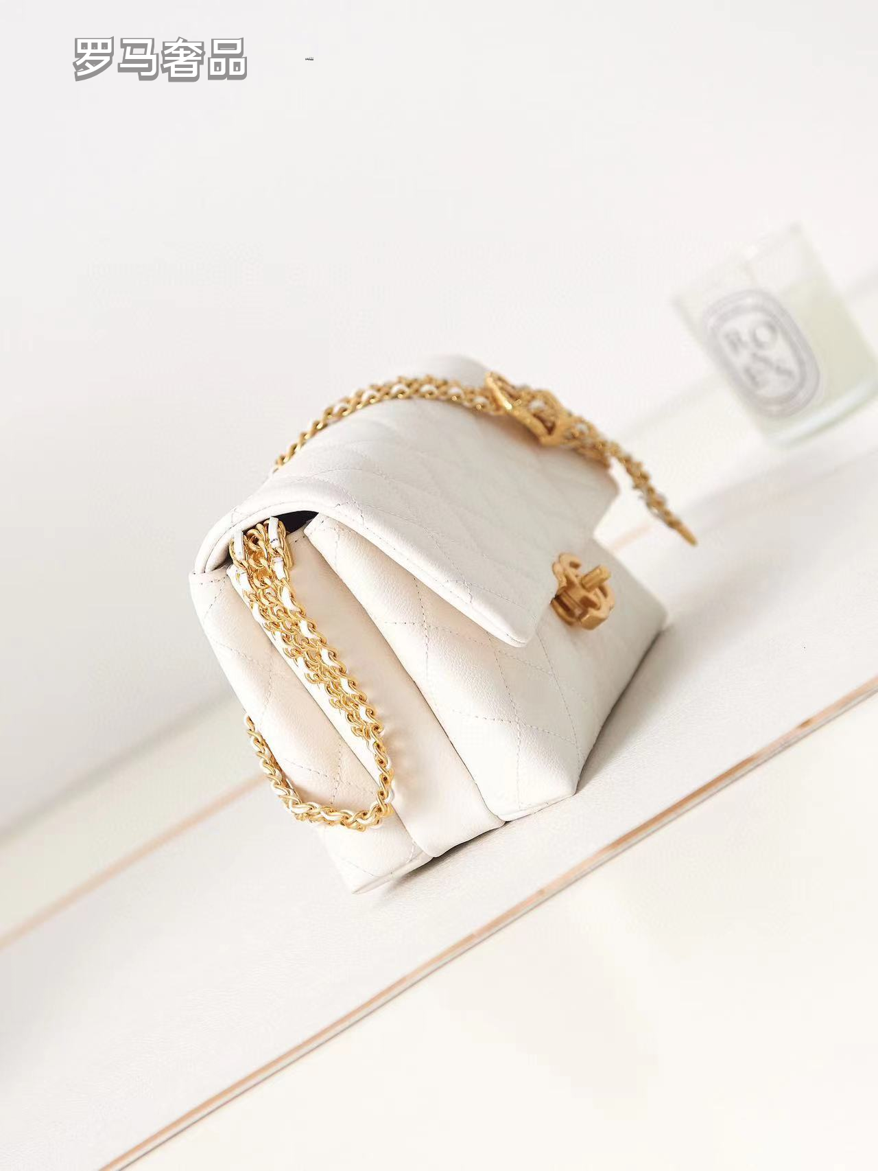 Luxury Black Quilted Leather Flap Shoulder Bag with Gold-Tone Chain Strap