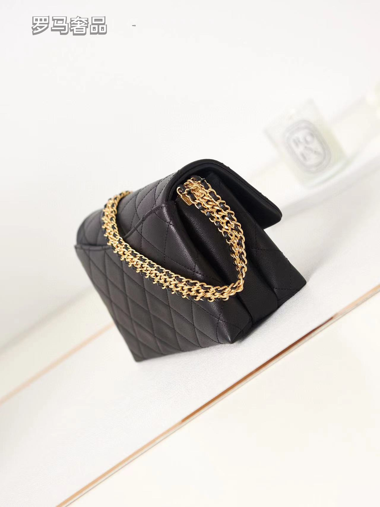 Luxury Black Quilted Leather Flap Shoulder Bag with Gold-Tone Chain Strap