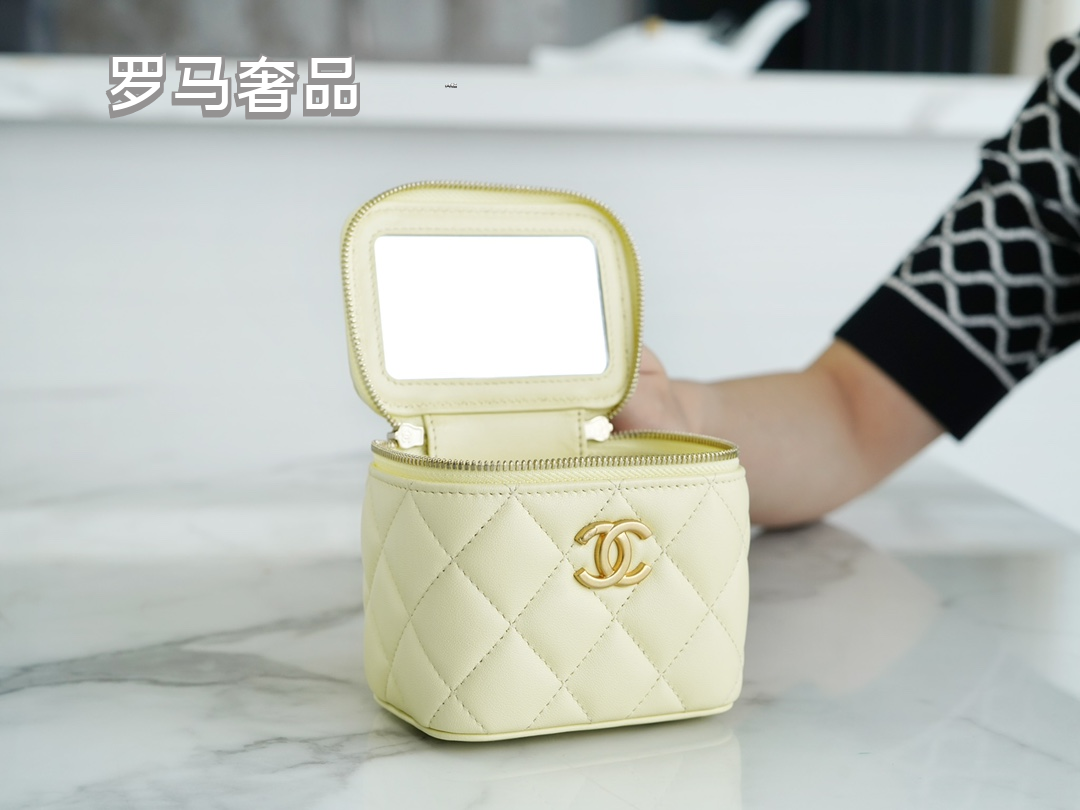 Small Quilted Vanity Bag with Gold Chain Strap - White Luxury Crossbody Case