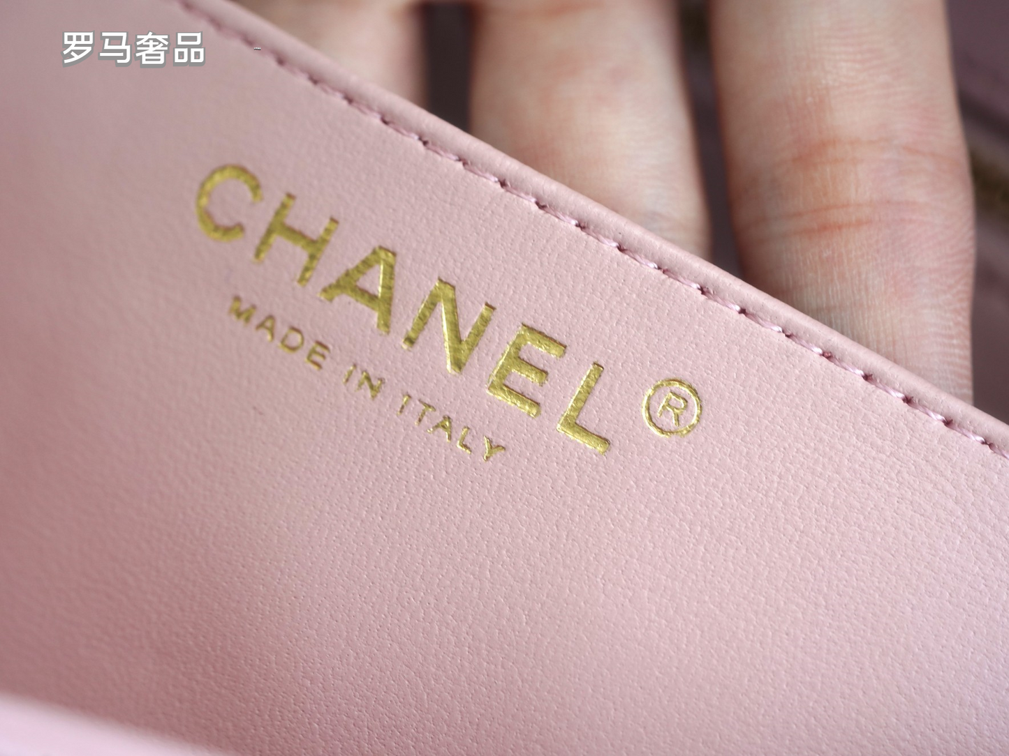 Pink Quilted Flap Bag with Gold-Tone Chain and Logo - Blue Tanzon