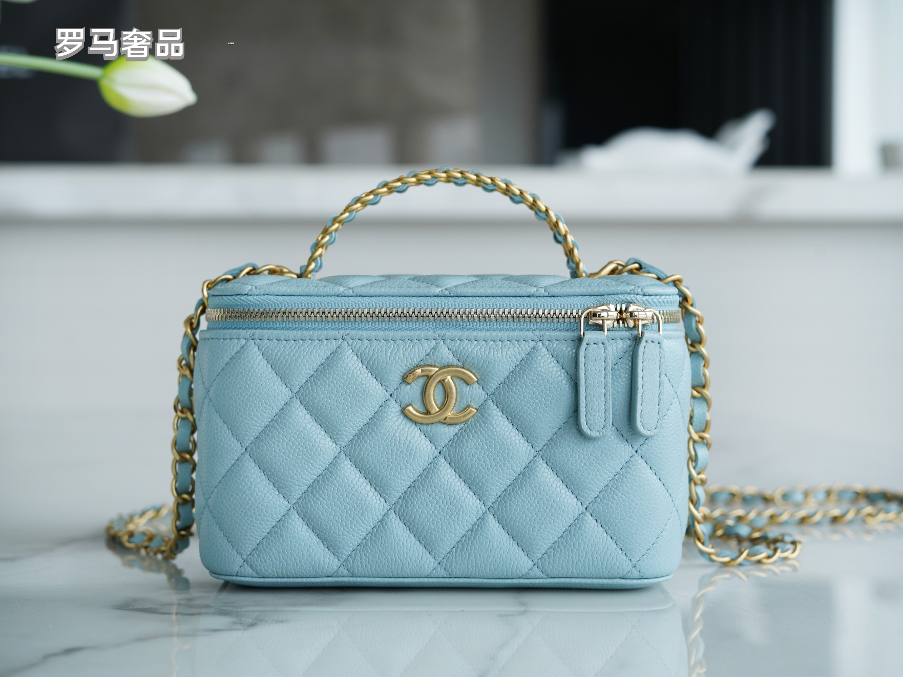 Chanel White Quilted Lambskin Small Vanity Case with Gold-Tone Hardware