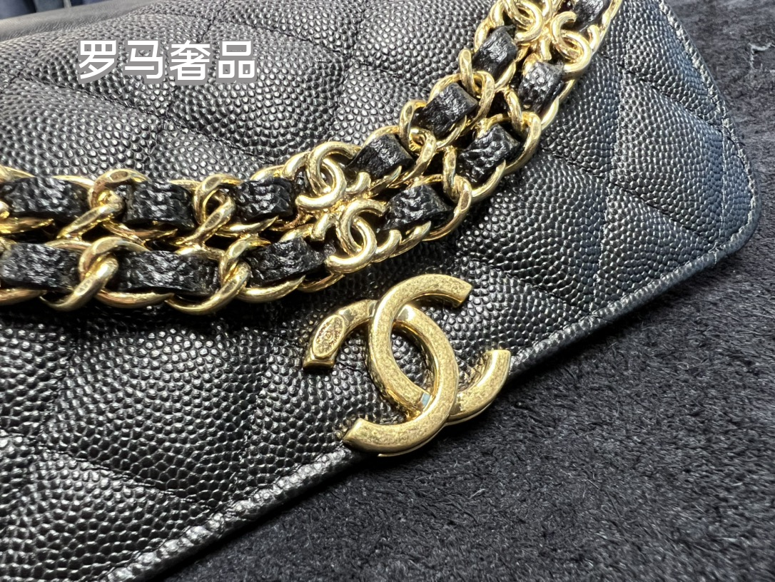 Luxury Quilted Leather Flap Shoulder Bag with Gold-Tone Chain and CC Logo - Black