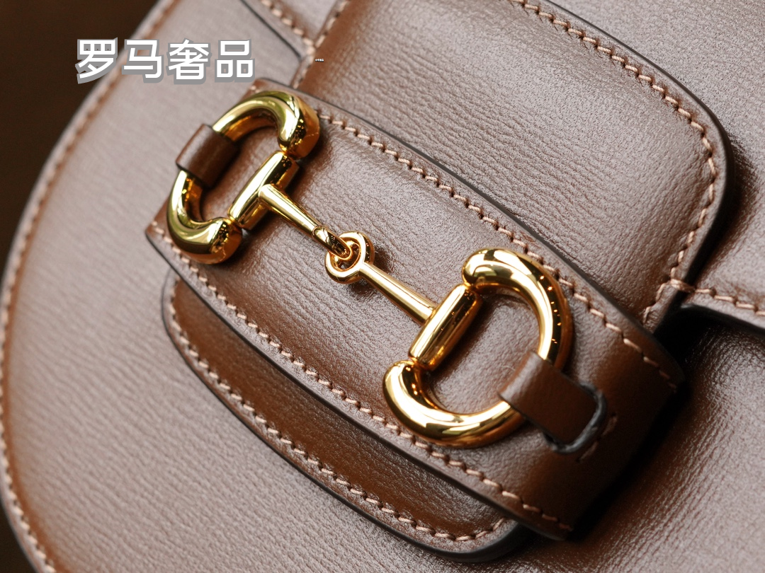 Gucci Vintage Black Leather Crossbody Saddle Bag with Gold Horsebit Detail