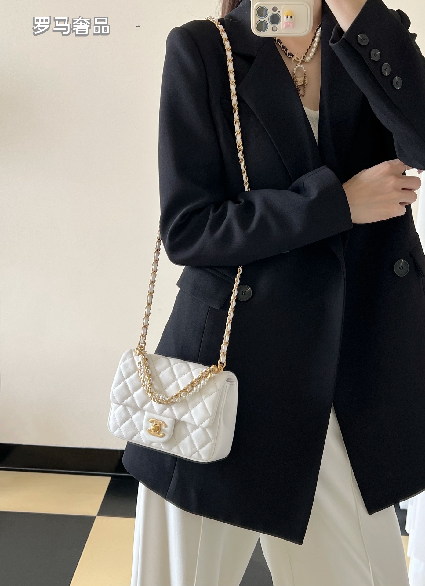 Elegant White Quilted Leather Mini Flap Shoulder Bag with Gold-Tone Hardware