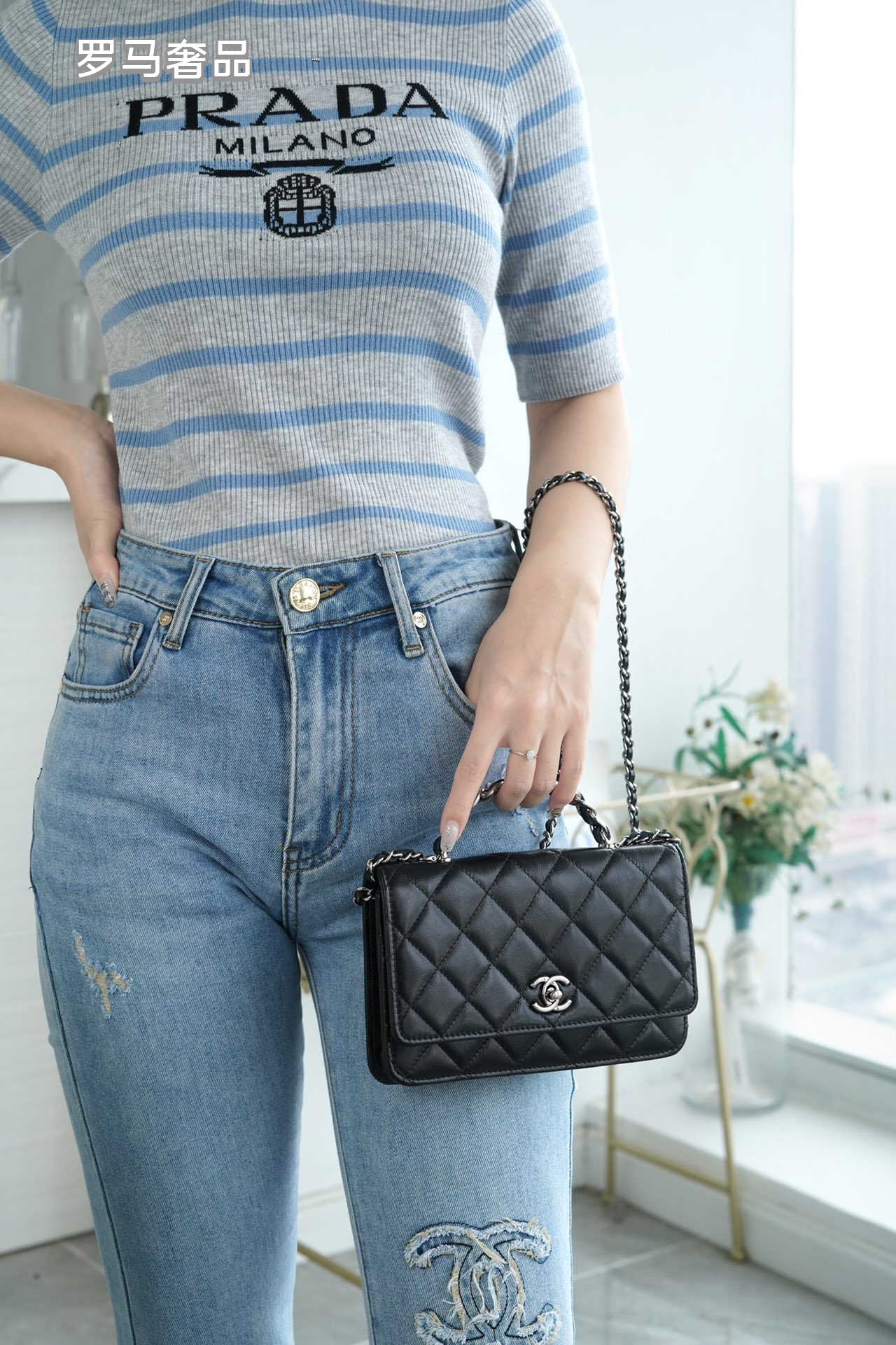 Luxury Quilted Leather Crossbody Bag with Chain Strap - Classic Designer Style Flap Bag