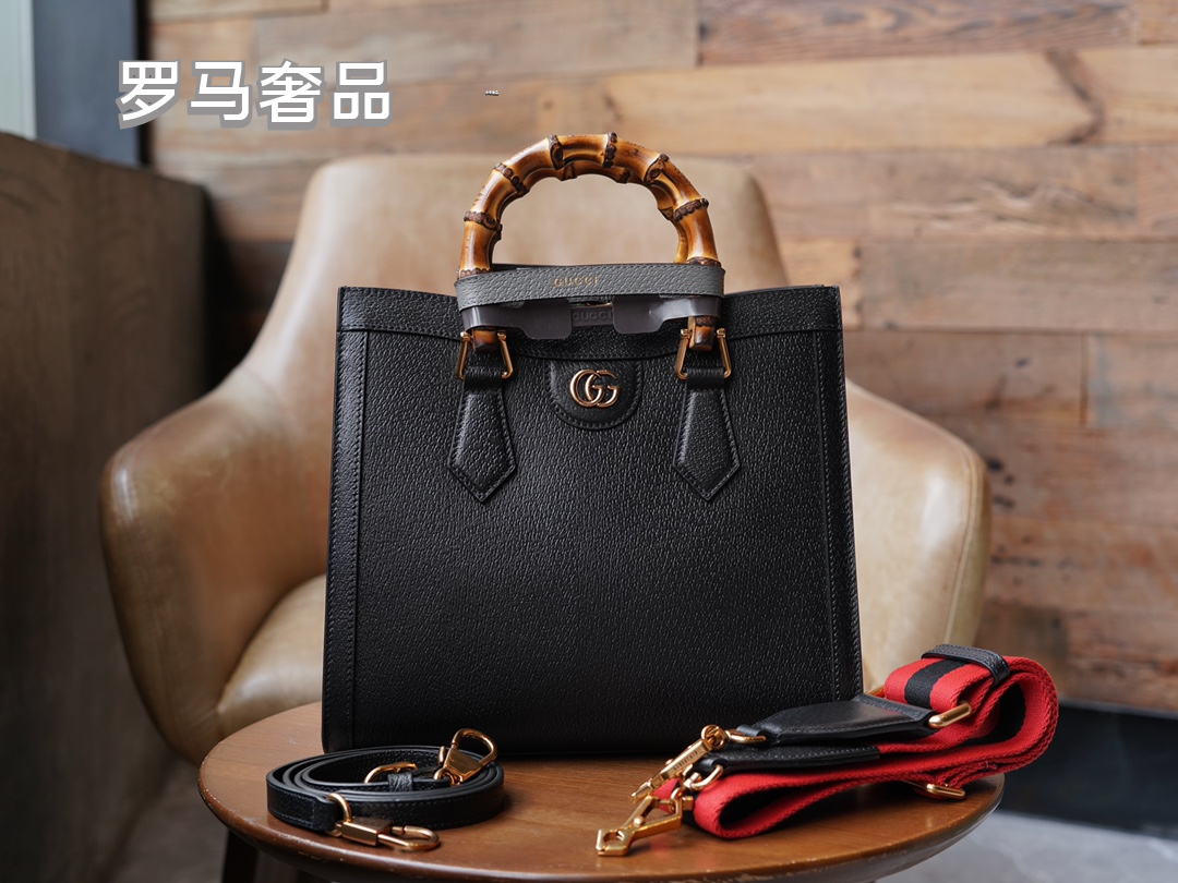 Gucci Elegant Off-White Leather Tote Bag with Bamboo Handles and Web Strap