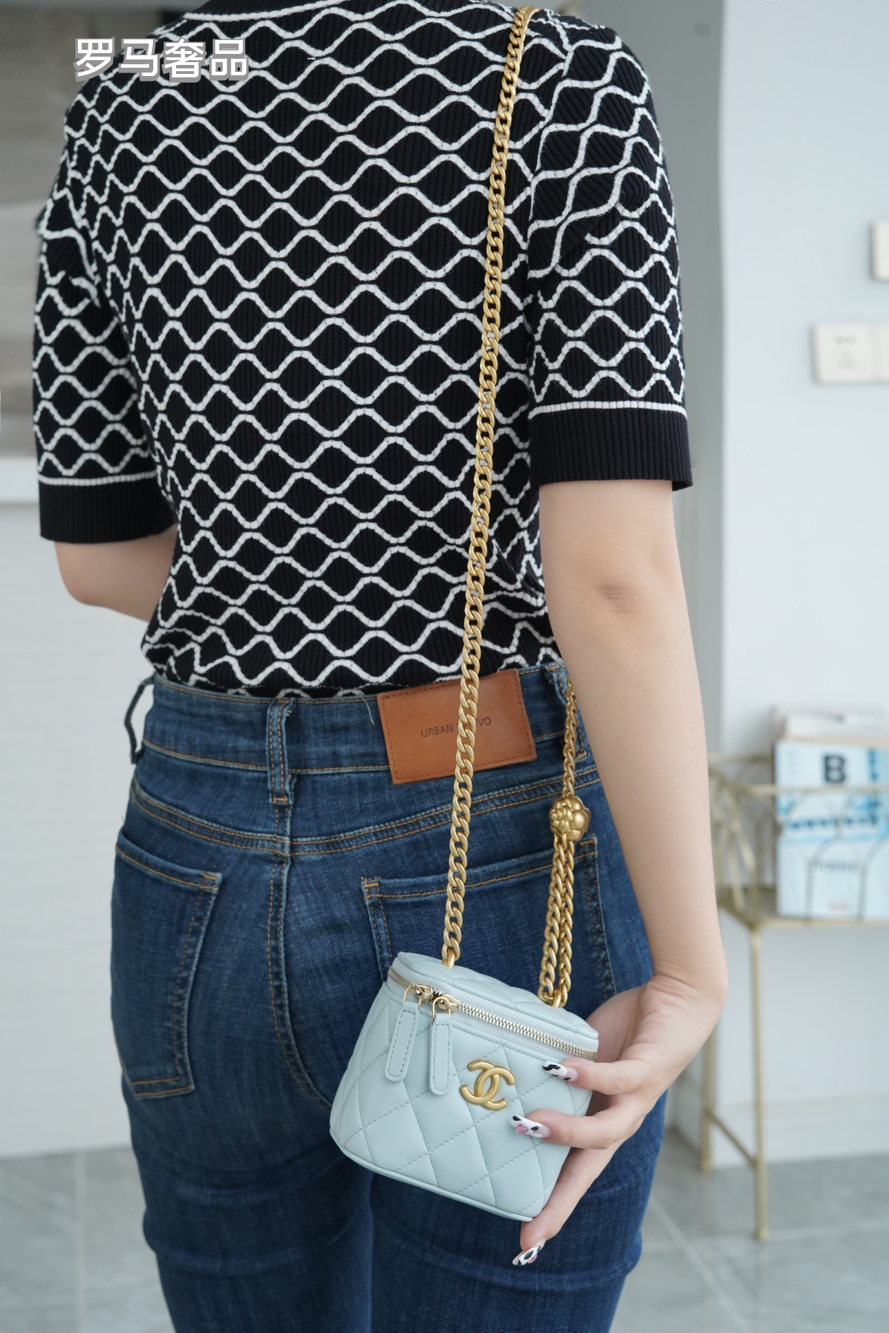 Small Quilted Vanity Bag with Gold Chain Strap - White Luxury Crossbody Case