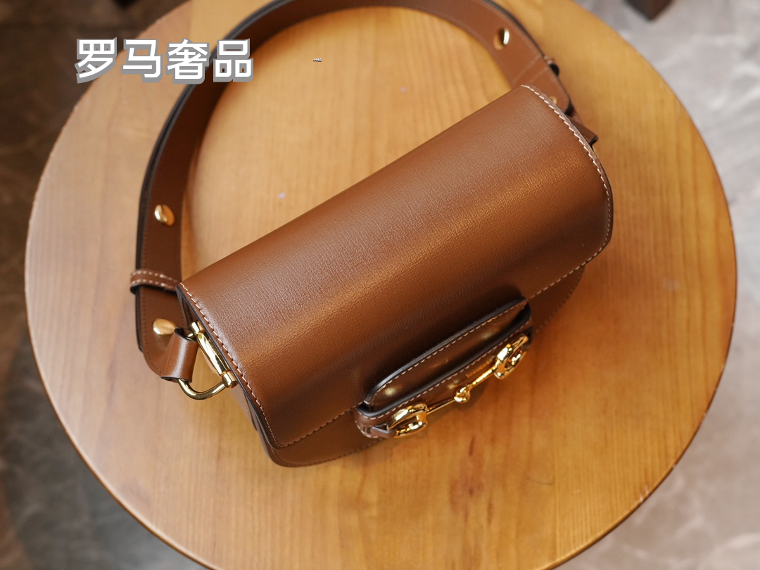 Gucci Vintage Black Leather Crossbody Saddle Bag with Gold Horsebit Detail