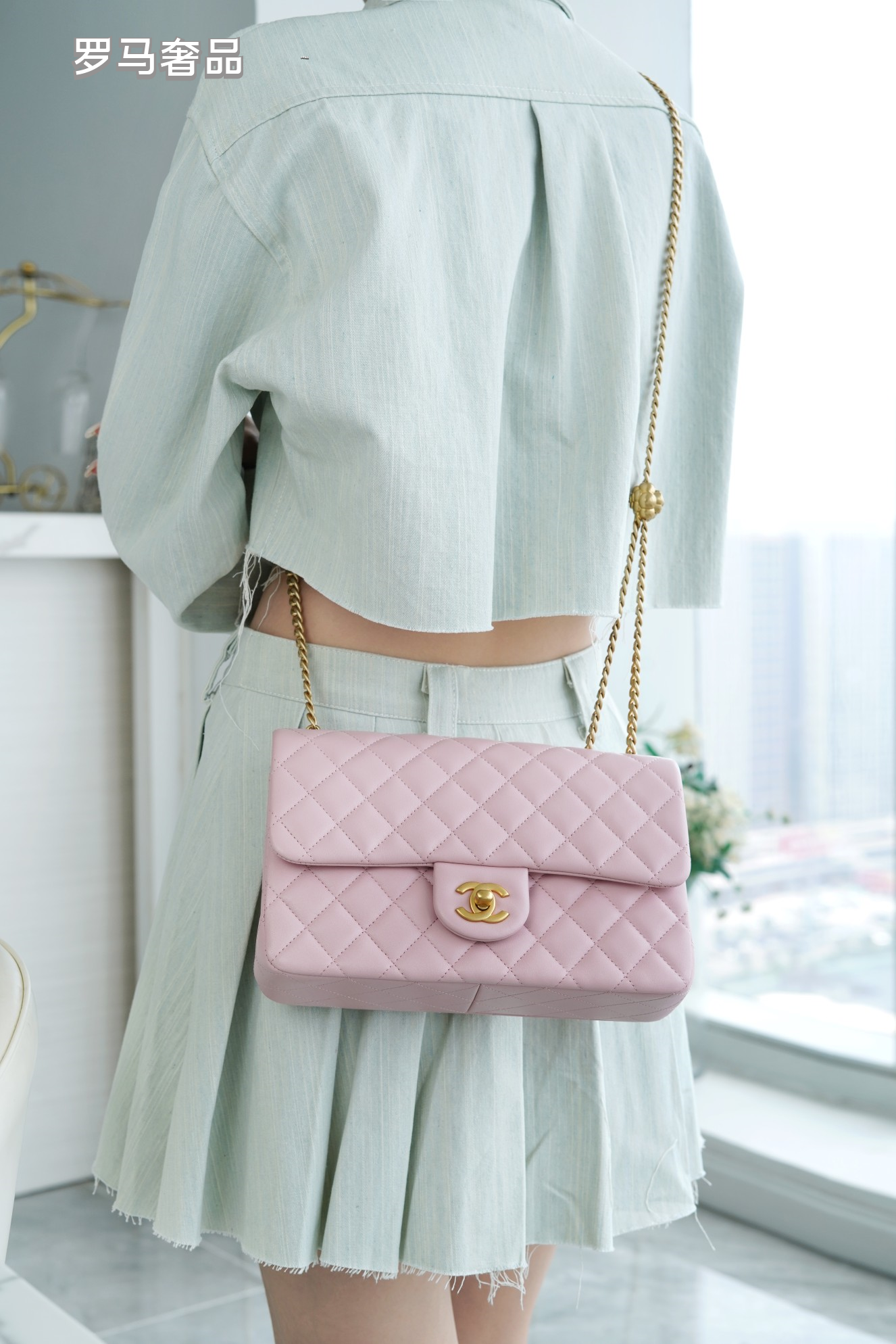 Pink Quilted Flap Bag with Gold-Tone Chain and Logo - Blue Tanzon