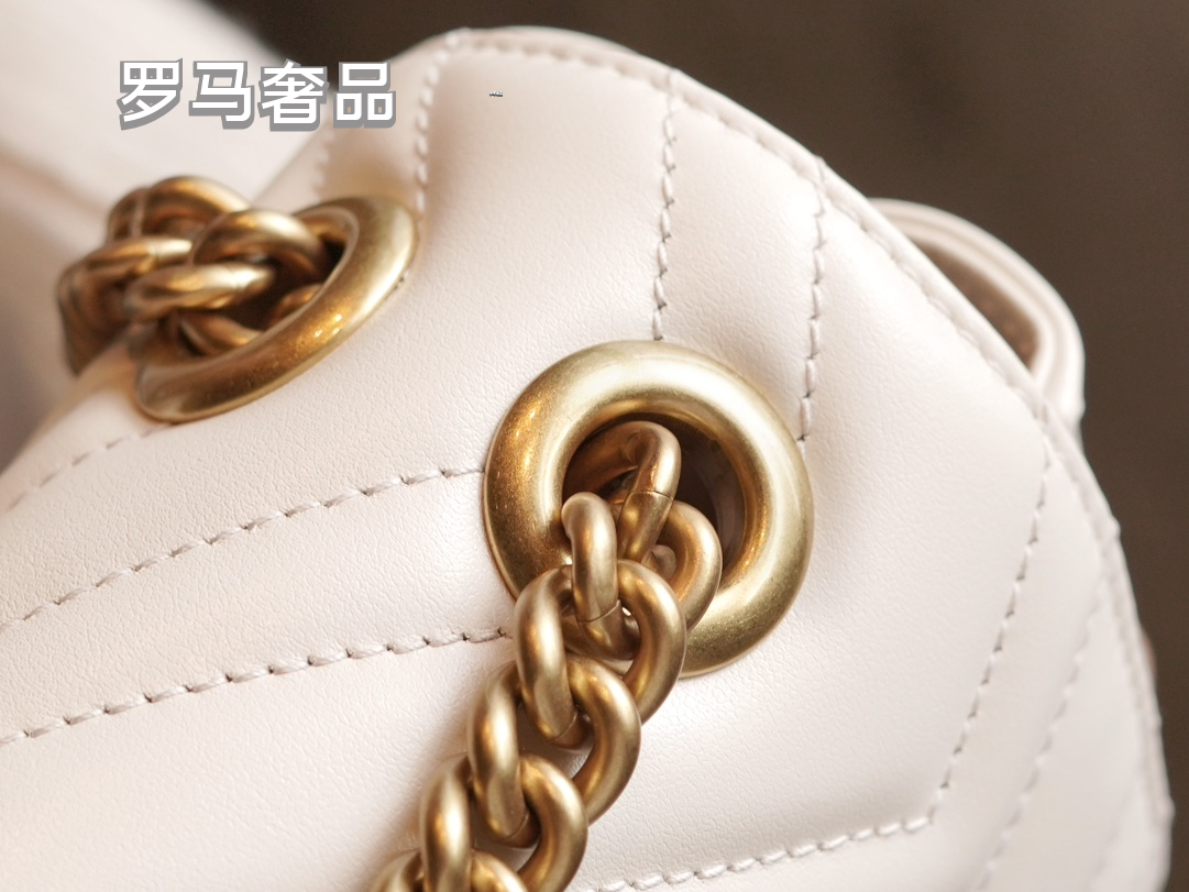 Gucci Elegant Quilted White Leather Shoulder Bag with Gold Chain Strap