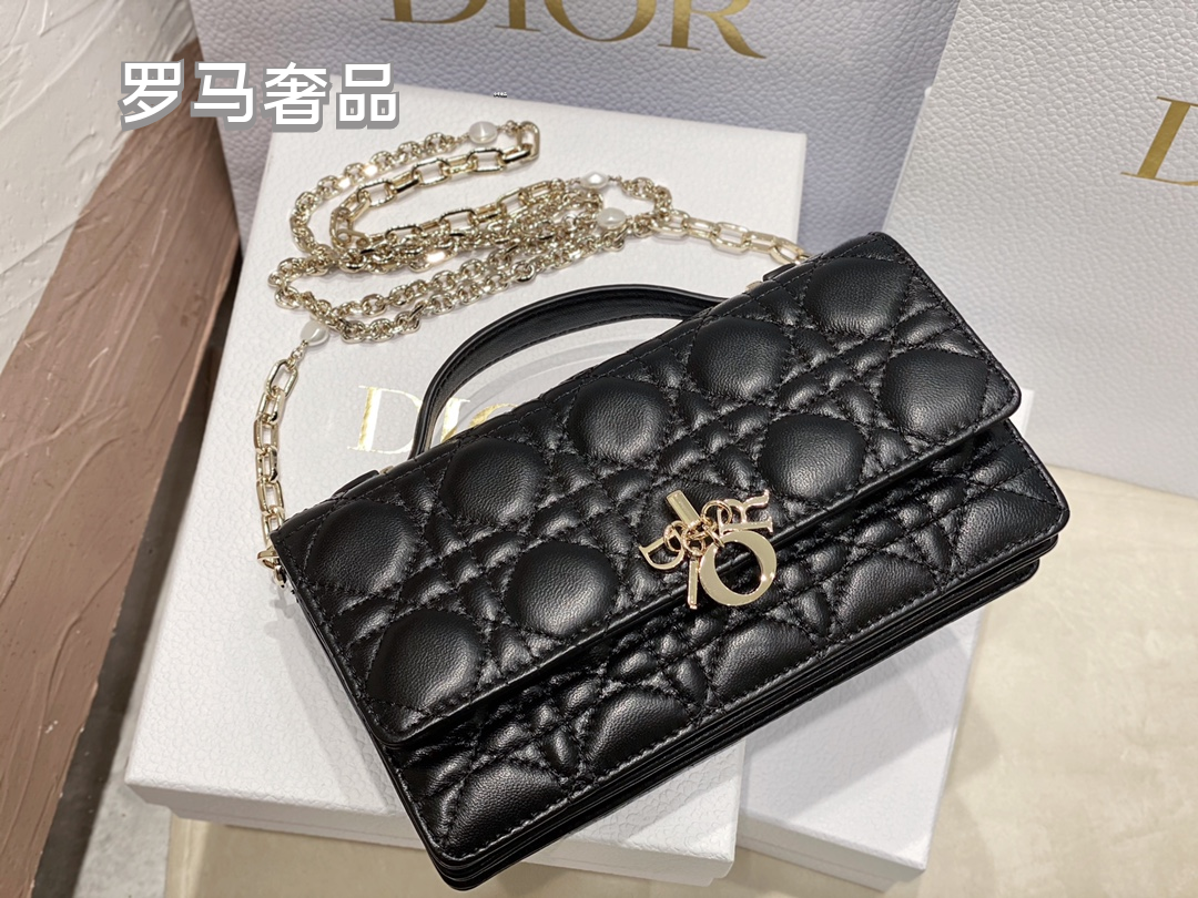 Christian Dior Lady Dior Pouch Black Cannage Lambskin Gold-Tone Hardware