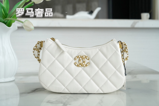Luxury White Quilted Leather Hobo Handbag with Gold-Tone Chain Strap