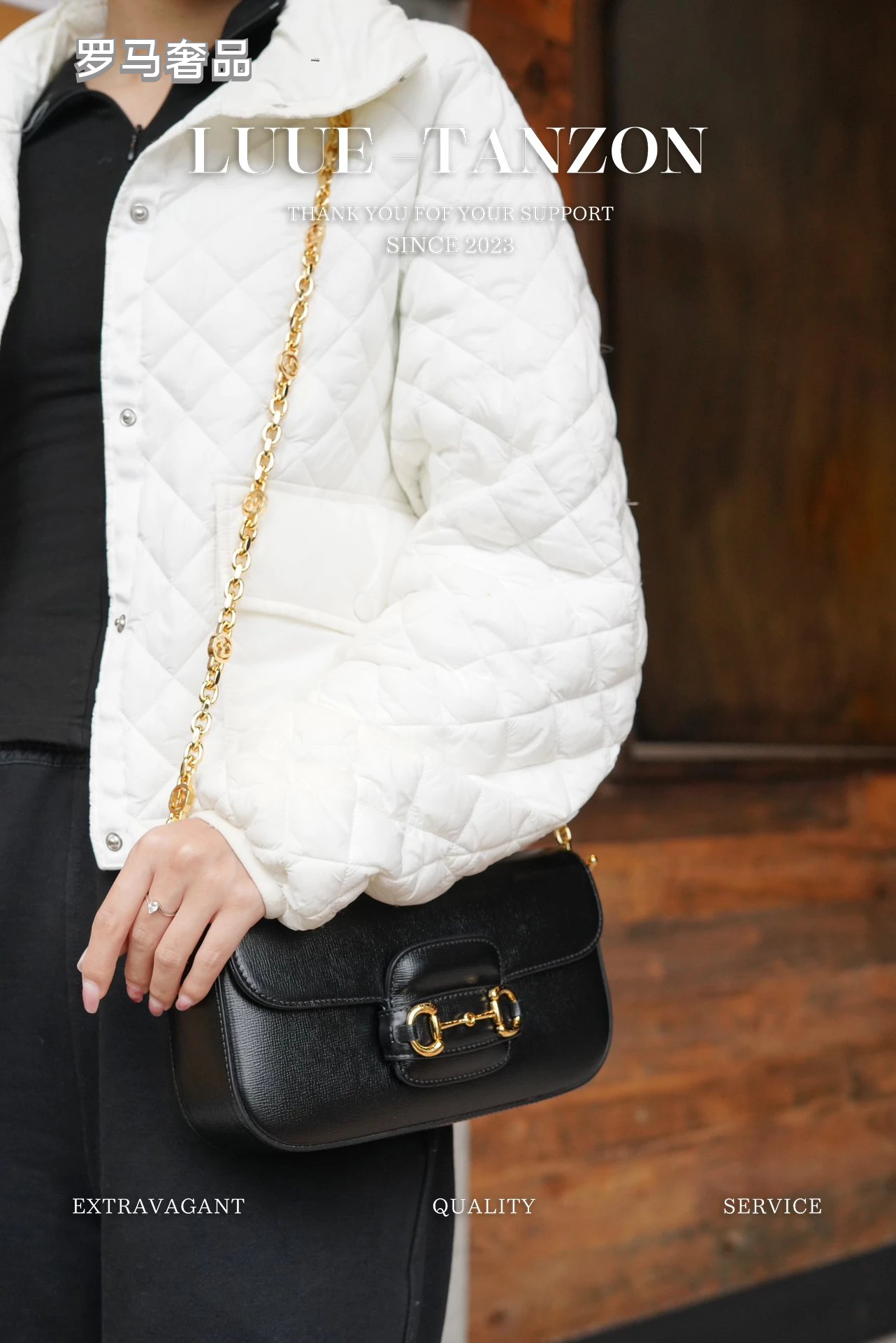 Luxury Black Leather Shoulder Bag with Gold Horsebit Hardware and Chain Strap