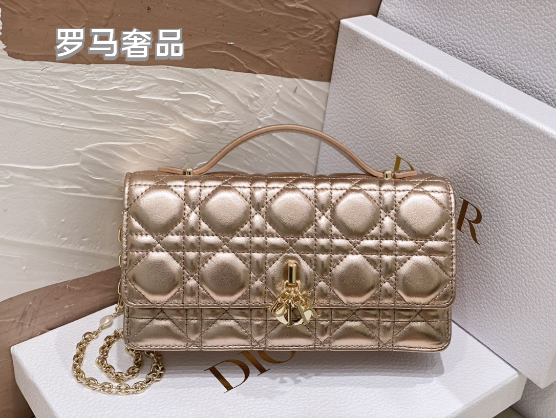 Christian Dior Lady Dior Pouch Black Cannage Lambskin Gold-Tone Hardware