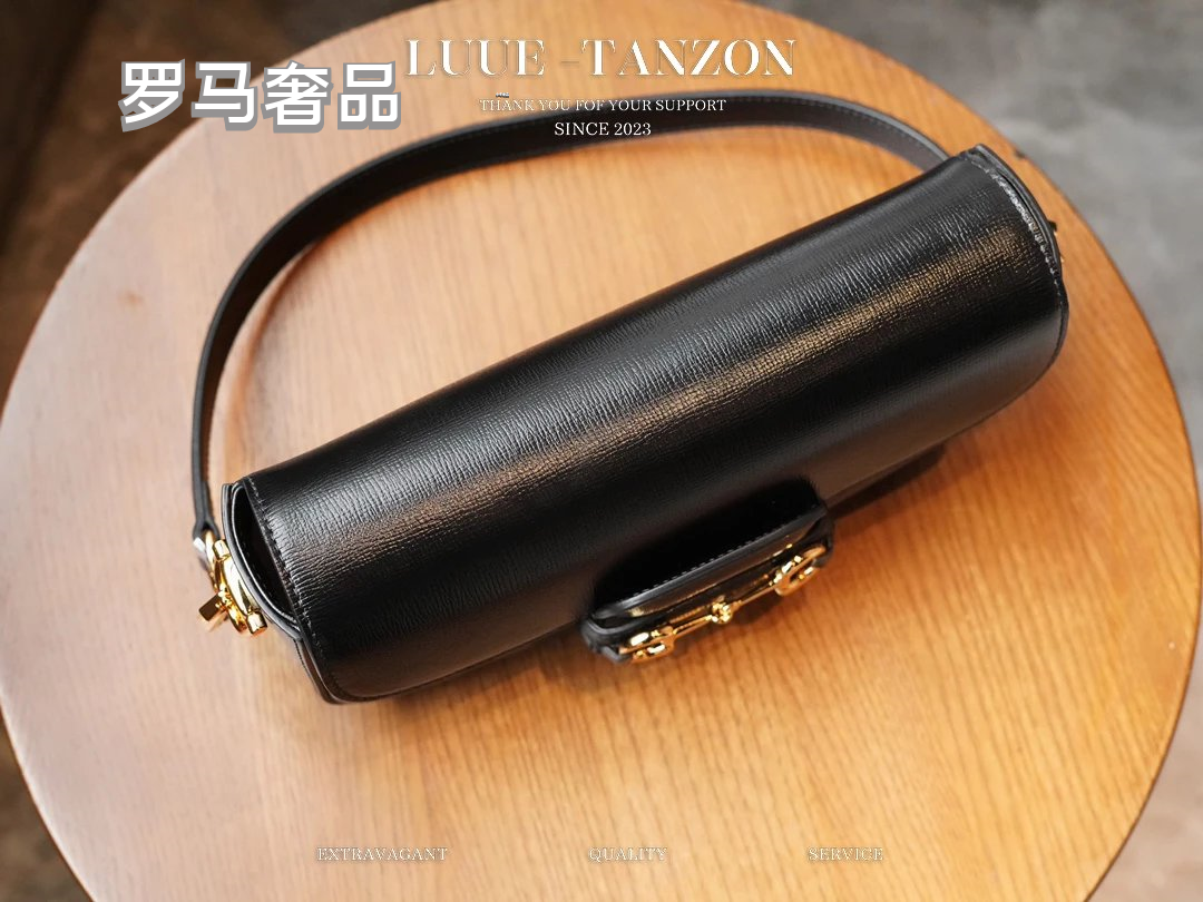 Gucci Vintage Black Leather Crossbody Bag with Gold Horsebit Clasp